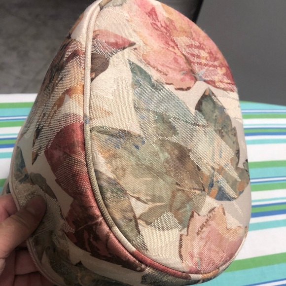 Maggyb Soft lrg PLUS danielle cosmetic travel bag PLUS ocean reef body scrubber - Picture 13 of 13